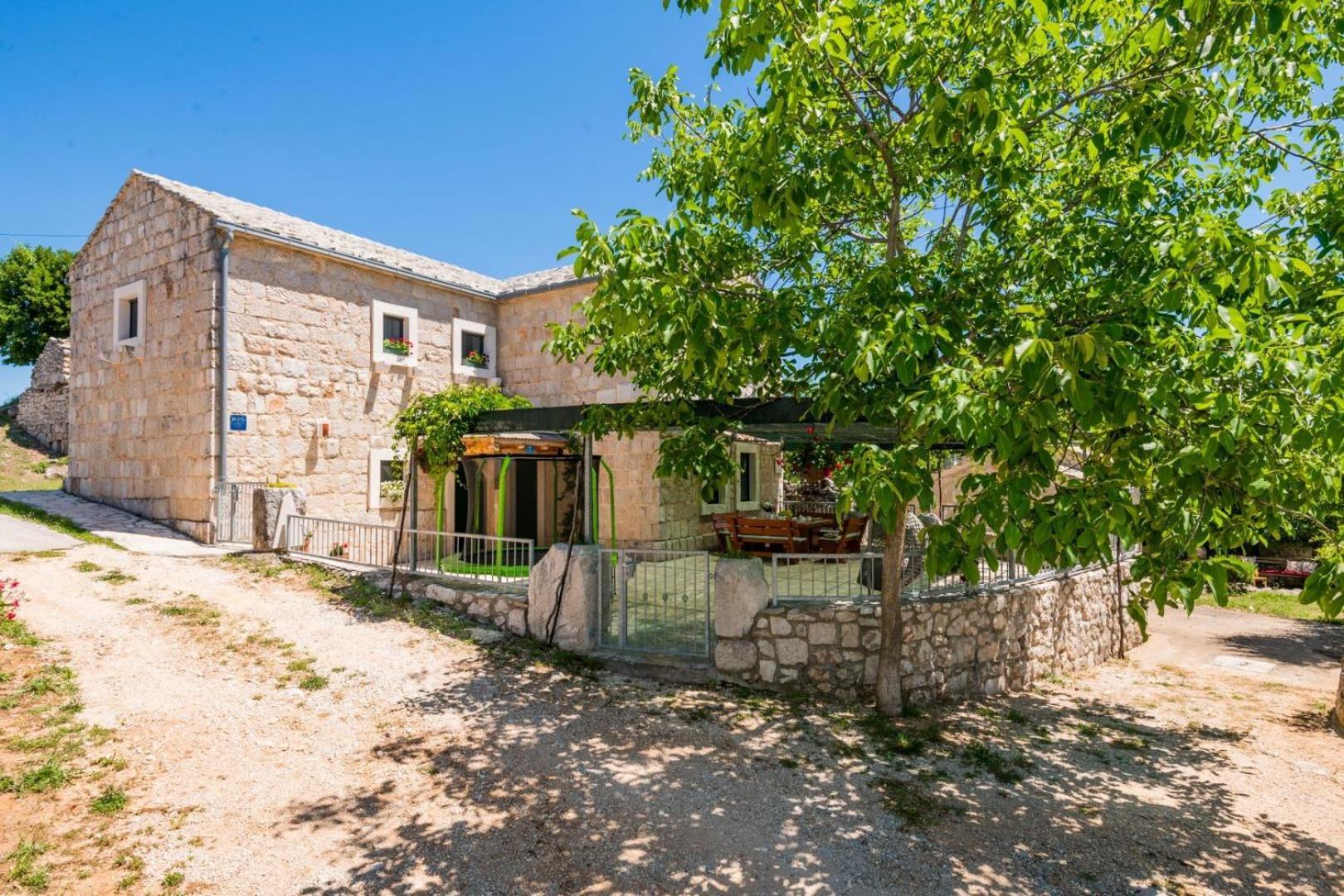 Villa Ognjistar In The Hinterland Of Makarska Riviera Zmijavci Exterior foto