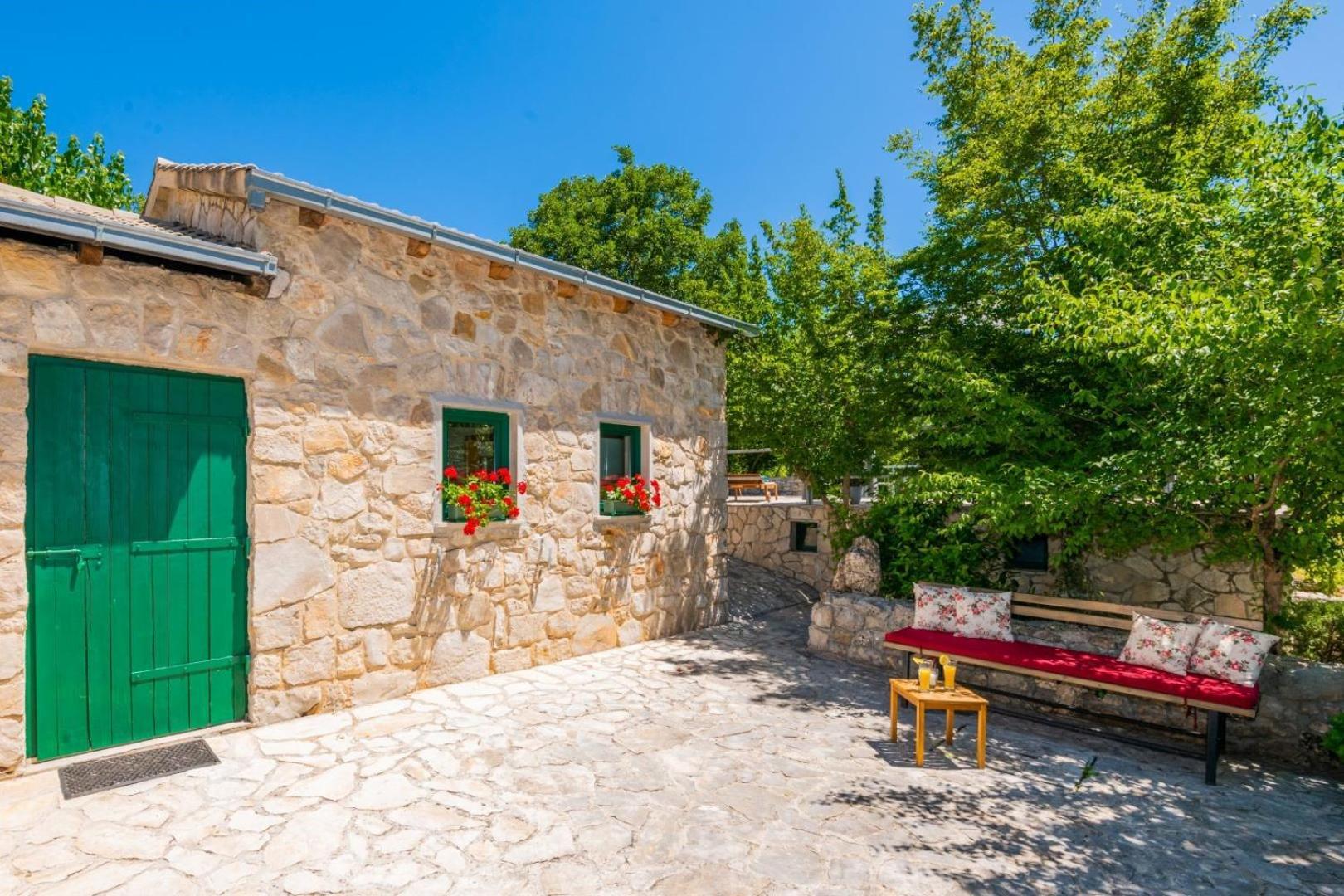 Villa Ognjistar In The Hinterland Of Makarska Riviera Zmijavci Exterior foto
