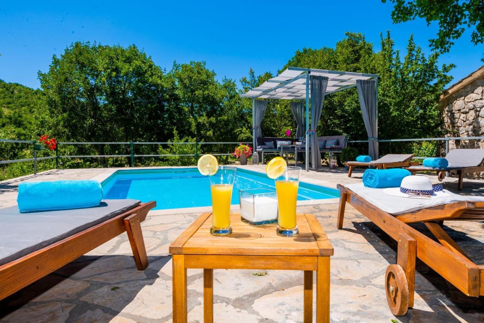 Villa Ognjistar In The Hinterland Of Makarska Riviera Zmijavci Exterior foto